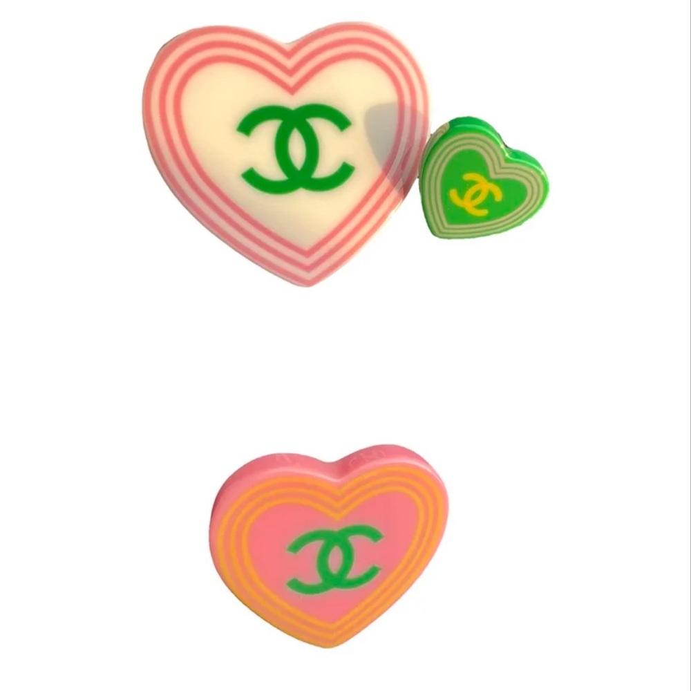 CHANEL RARE VINTAGE Heart Pin Set